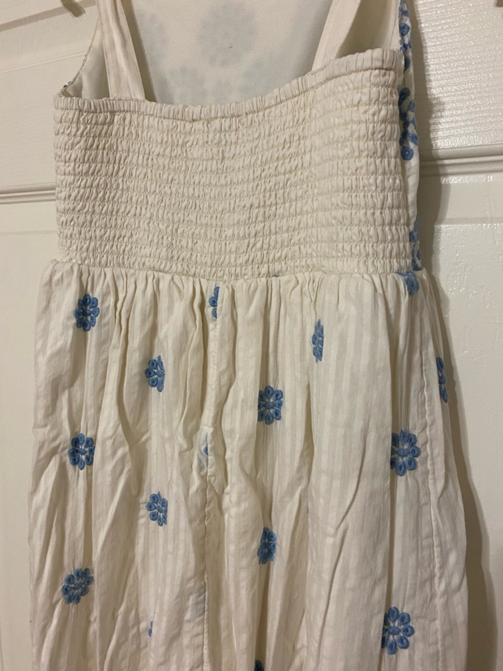 American Eagle Outfitters White Maxi Dress with Blue Floral Embroidery - Picture 6 of 7